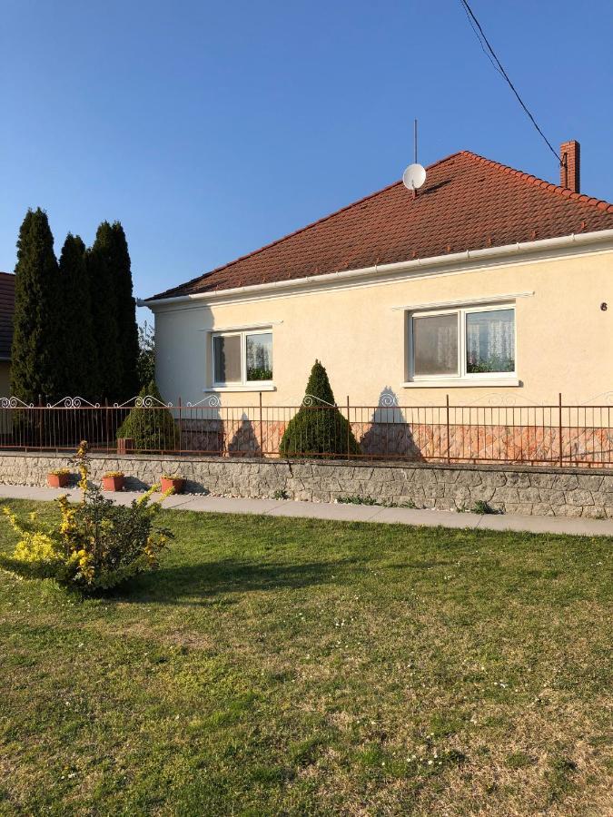 Ferienwohnung Elvira Vendeghaz Kisbodak Exterior foto